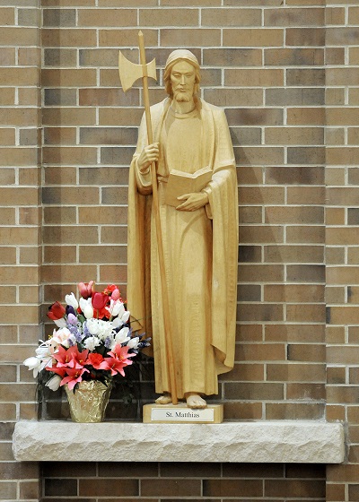 St Matthias statue